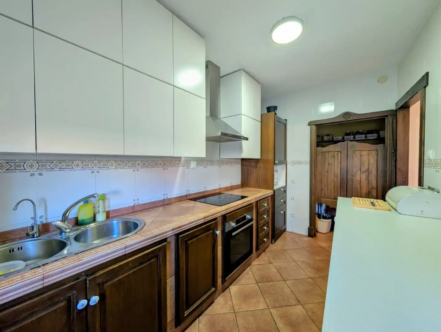 Cuina de Casa o xalet en venda en Loja amb Terrassa, Traster i Balcó