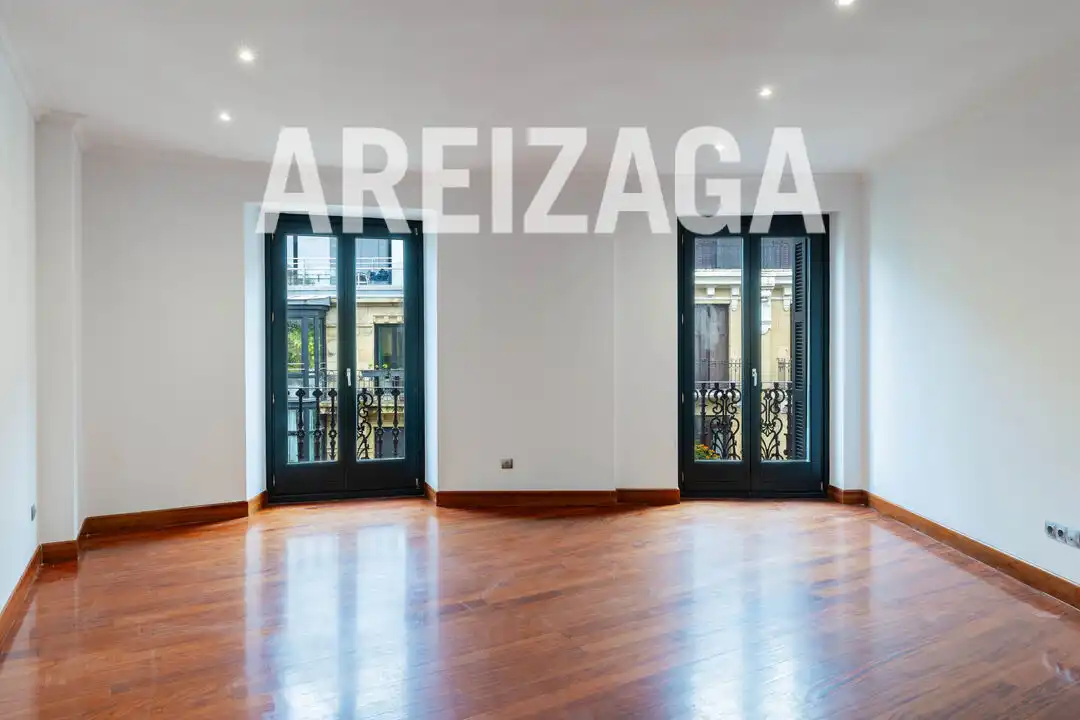 Exterior view of Flat for sale in Donostia - San Sebastián   with Heating and Balcony