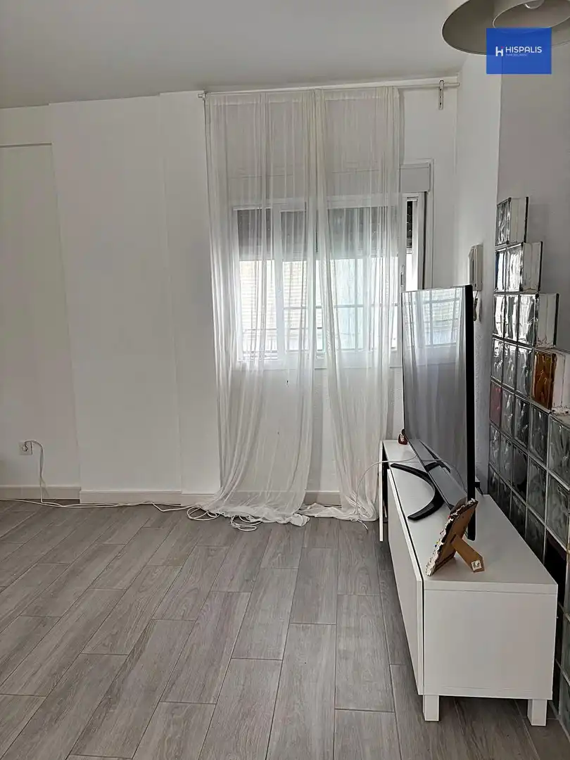 Bedroom of Flat for sale in Sevilla  with Air Conditioner