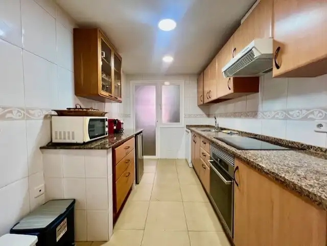 Cocina de Ático en venta en Marbella con Aire acondicionado, Terraza y Trastero