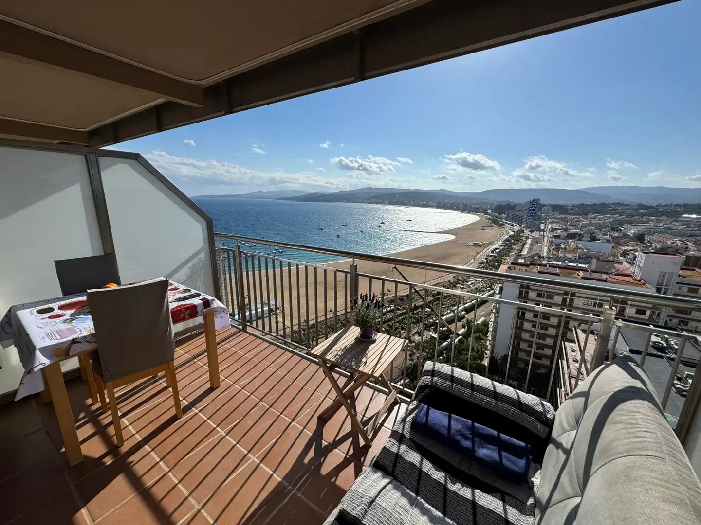 Apartament amb terrassa de lloguer a Passeig del Mar 3, imagen 2
