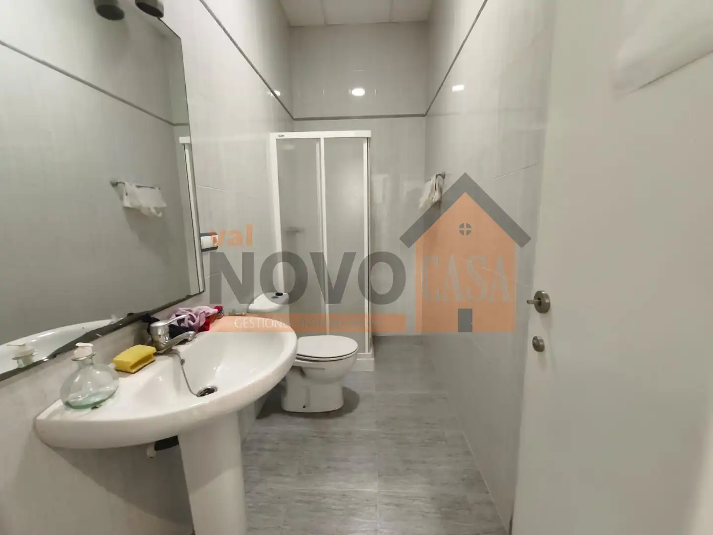 Business premises for sale in Aureli Guaita Martorell, imagen 9