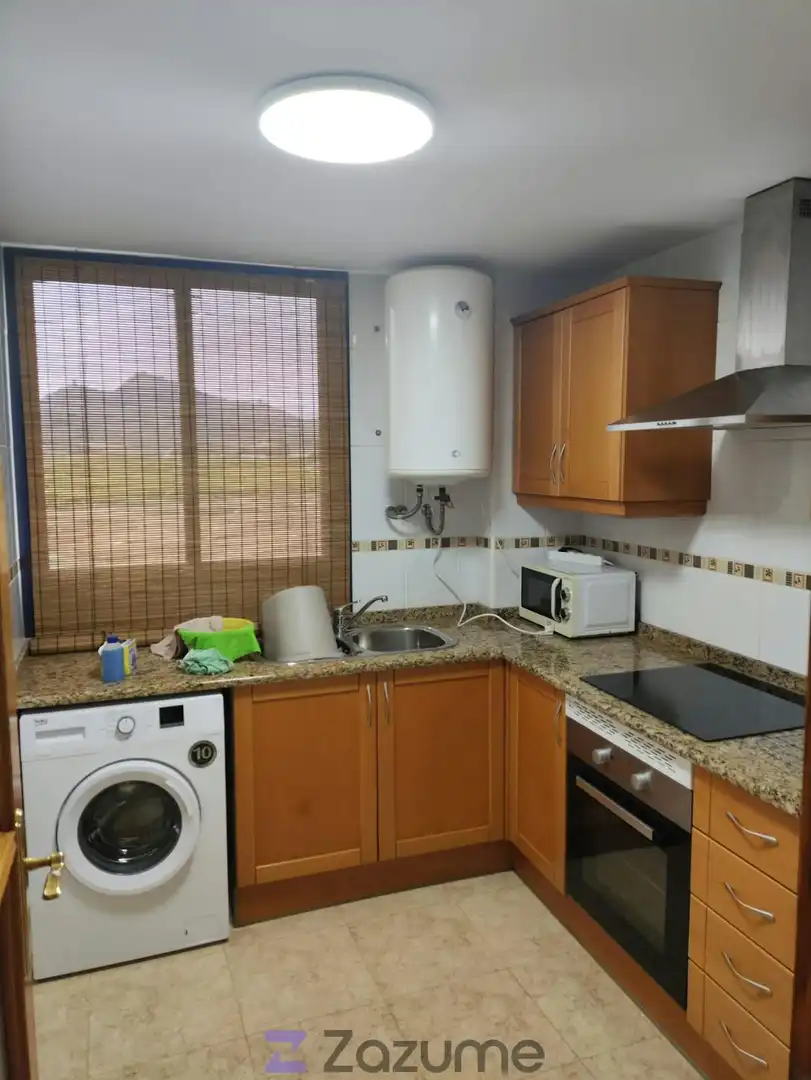 Cocina de Piso de alquiler en La Llosa con Jardín privado, Trastero y Piscina