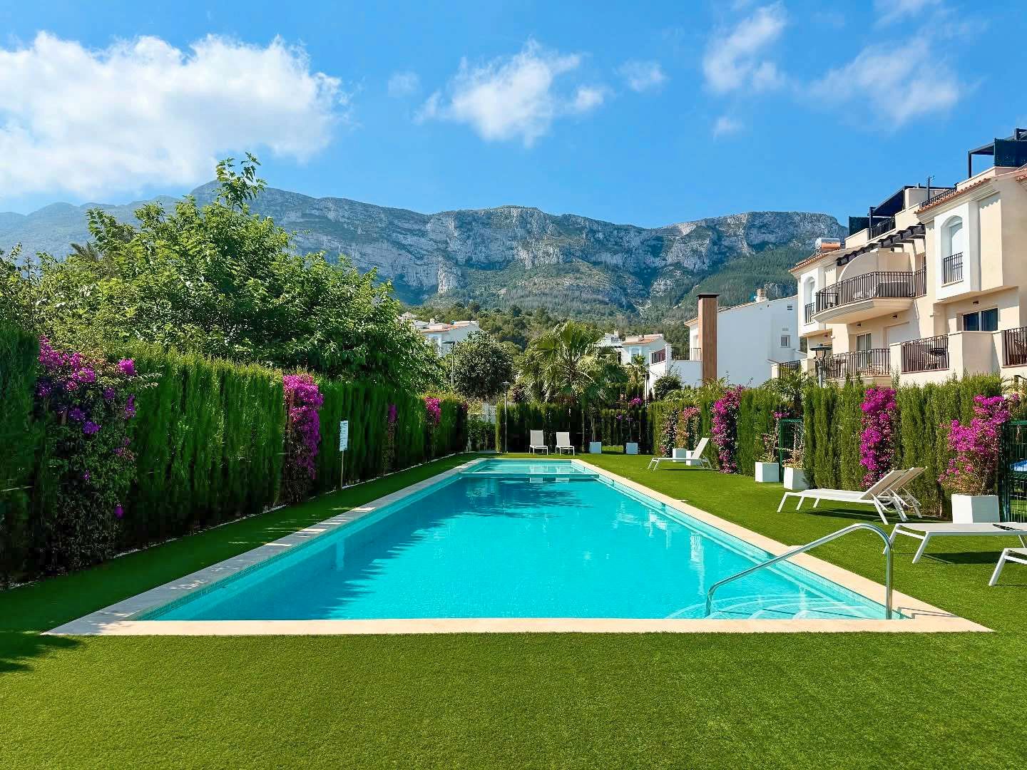 Swimming pool of Apartment for sale in Dénia  with Air Conditioner, Terrace and Furnished