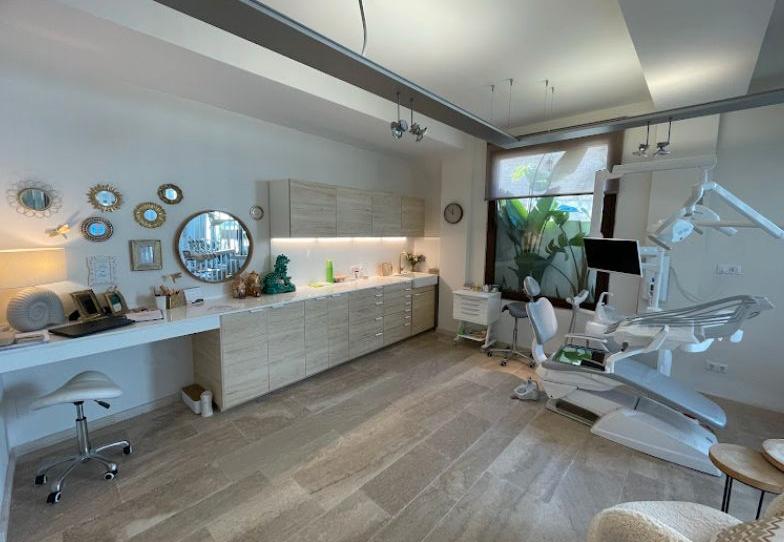 Photo 1 of Premises for sale in Moravit - Cap Blanc, Alicante