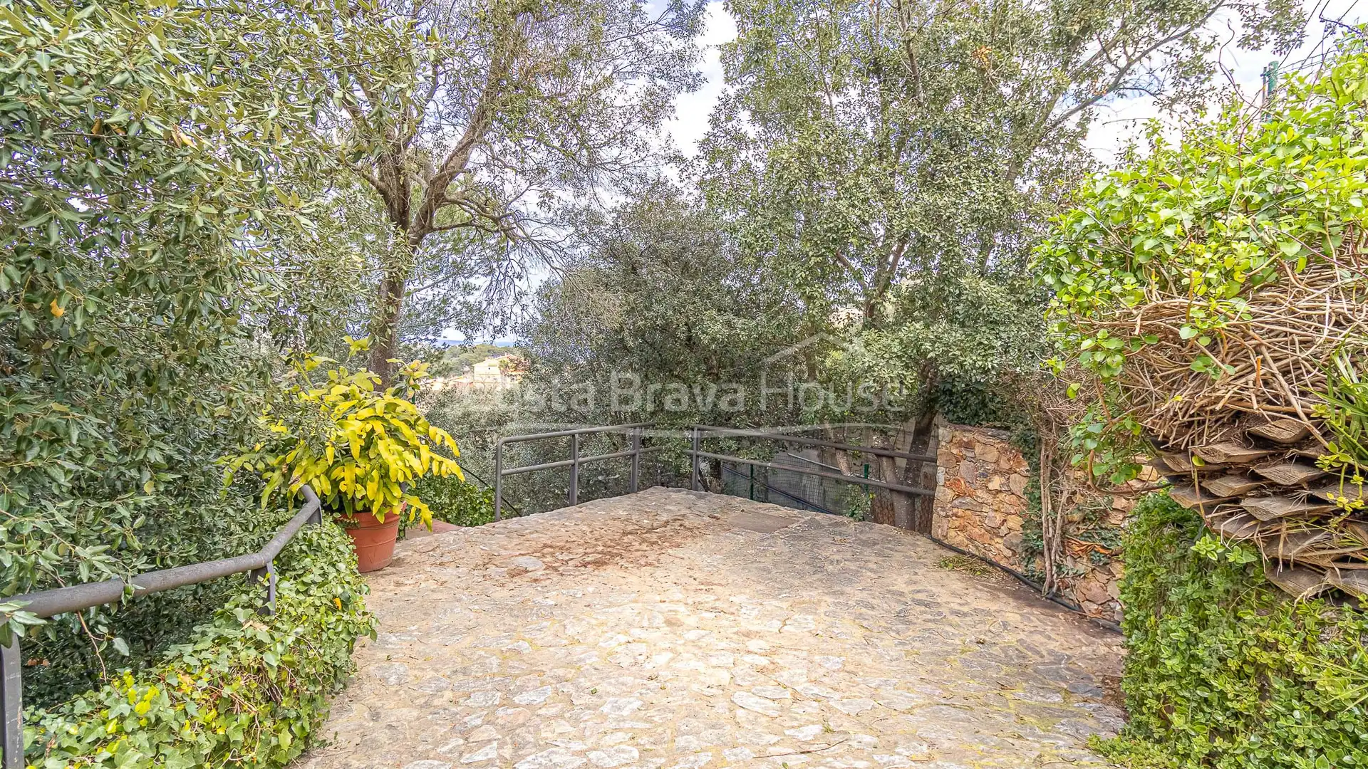 Houses for sale in Passeig de sa Miranda, Begur pueblo