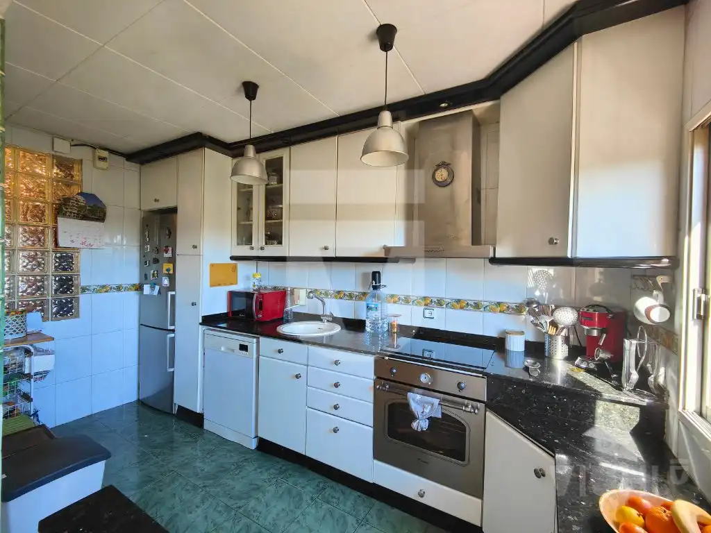 Kitchen of Attic for sale in Montgat  with Air Conditioner, Heating and Parquet flooring
