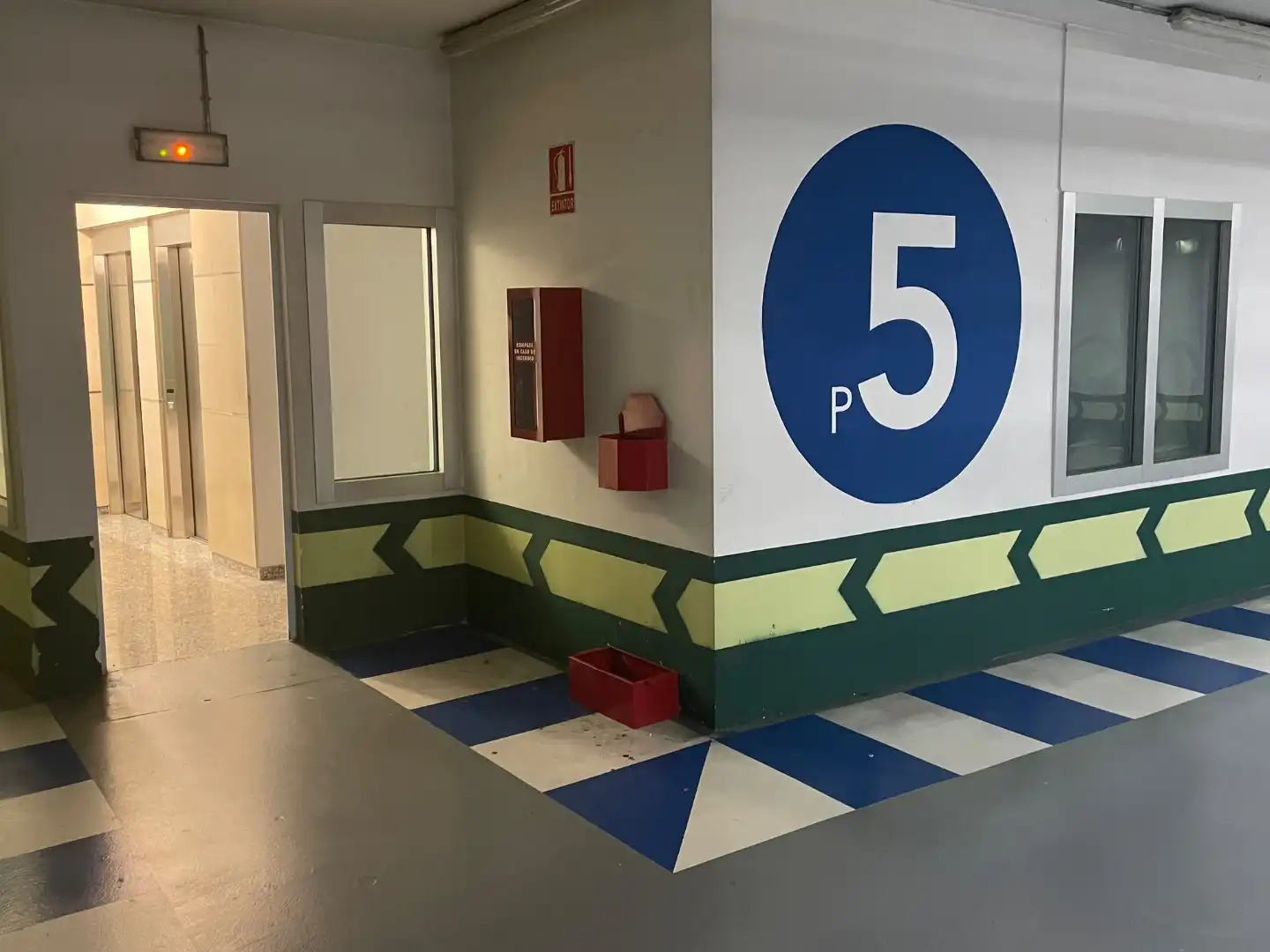 Parking de Garaje de alquiler en A Coruña Capital  con Alarma
