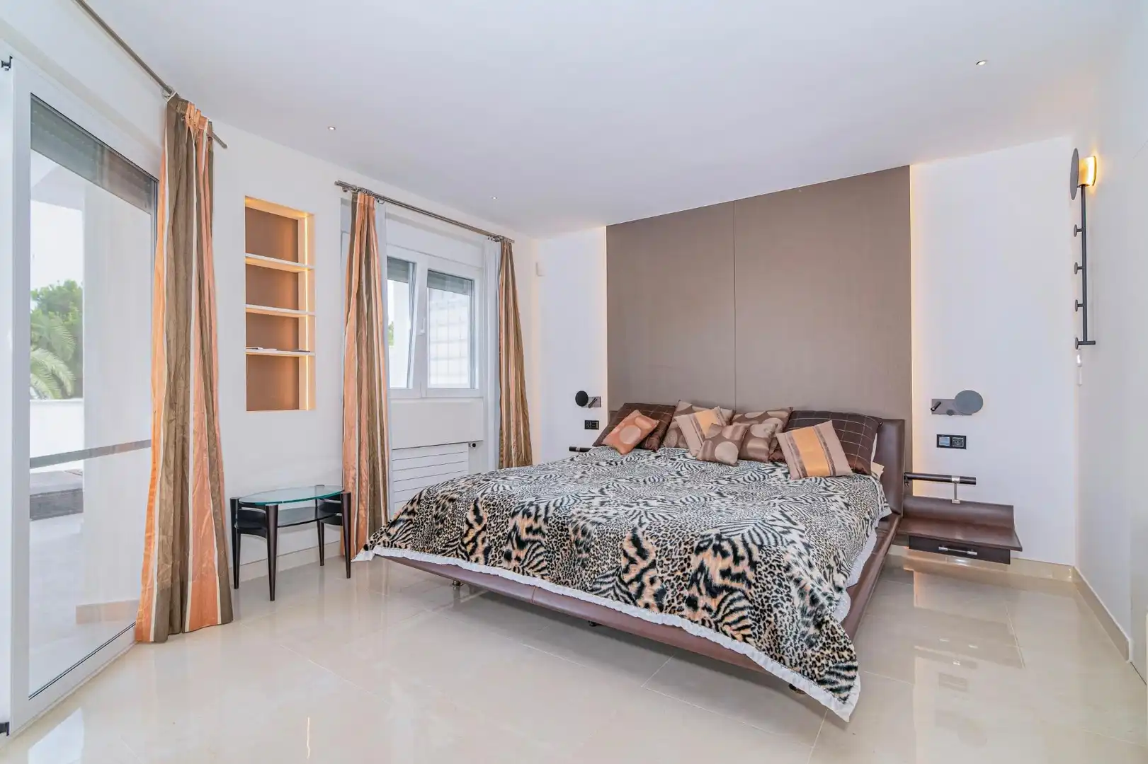 Dormitori de Casa o xalet en venda en Marbella amb Aire condicionat, Calefacció i Jardí privat