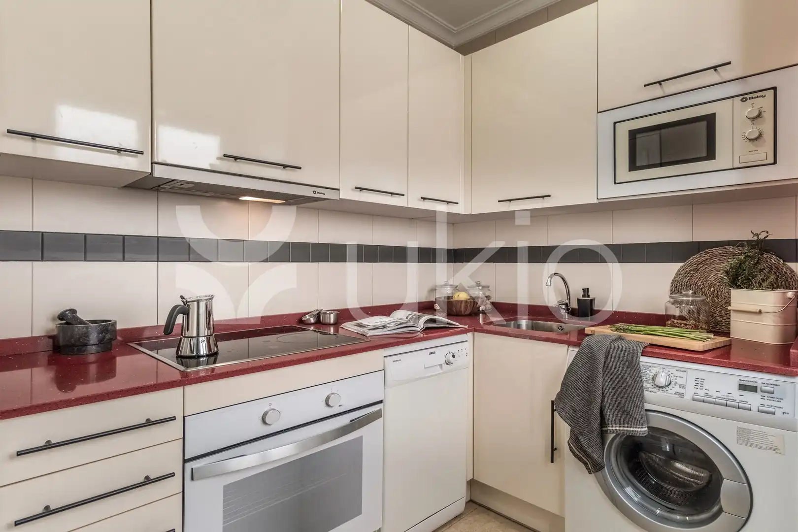 Cocina de Apartamento de alquiler en Madrid con Aire acondicionado, Calefacción y Amueblado