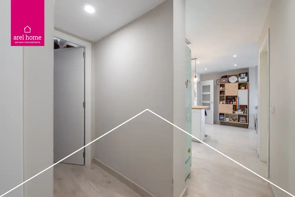 Wohnung zum Verkauf in Esplugues de Llobregat mit Klimaanlage, Heizung und Parkett