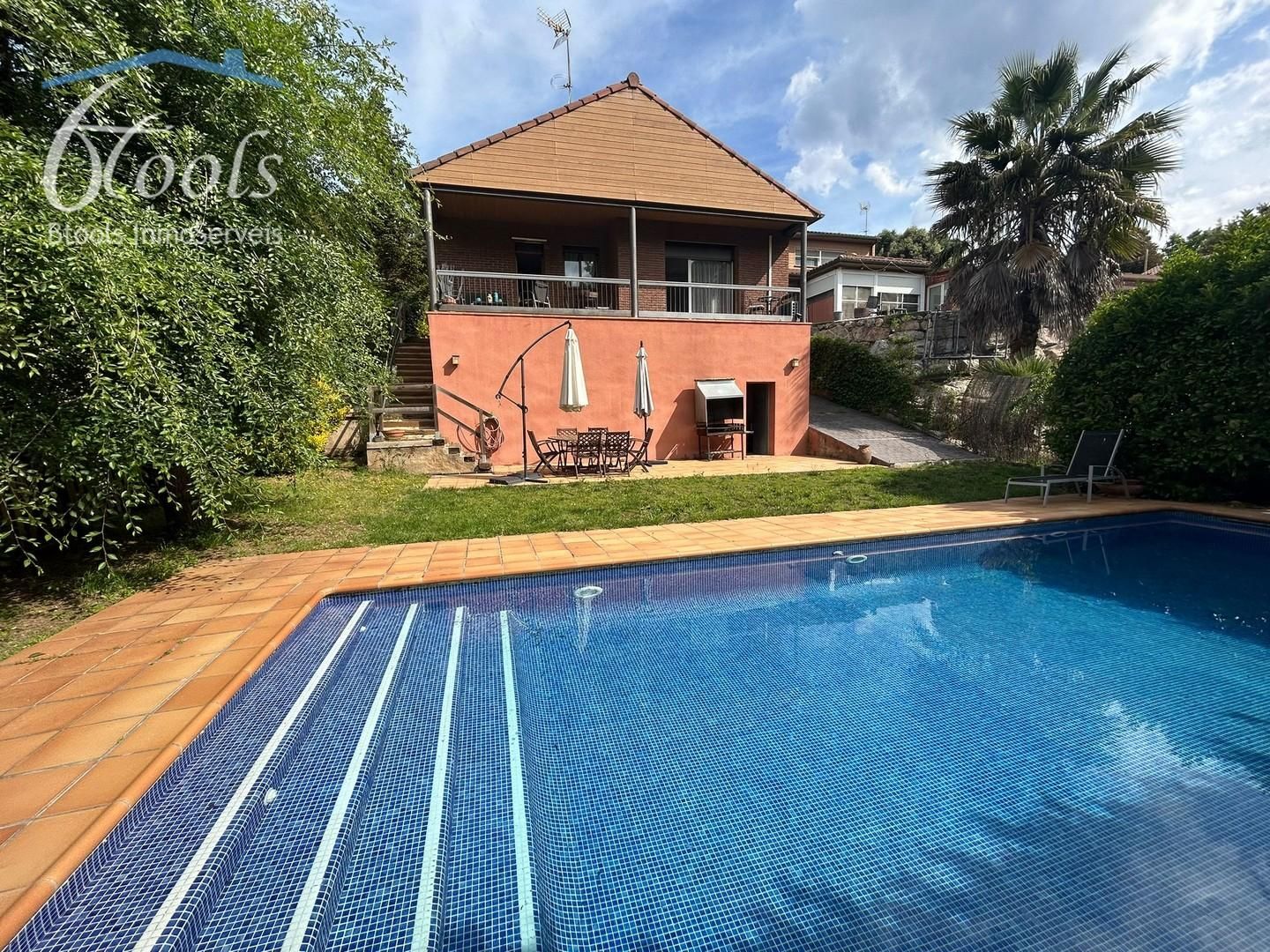 Piscina de Finca rústica en venda en L'Ametlla del Vallès amb Calefacció, Terrassa i Balcó