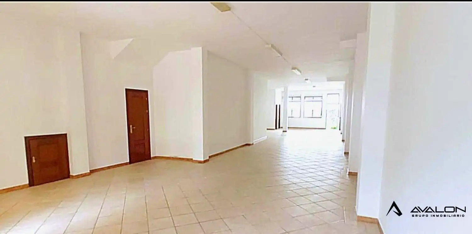 Gewerbefläche zum Verkauf in VILLANUEVA DE LOS CASTILLEJOS, imagen 5