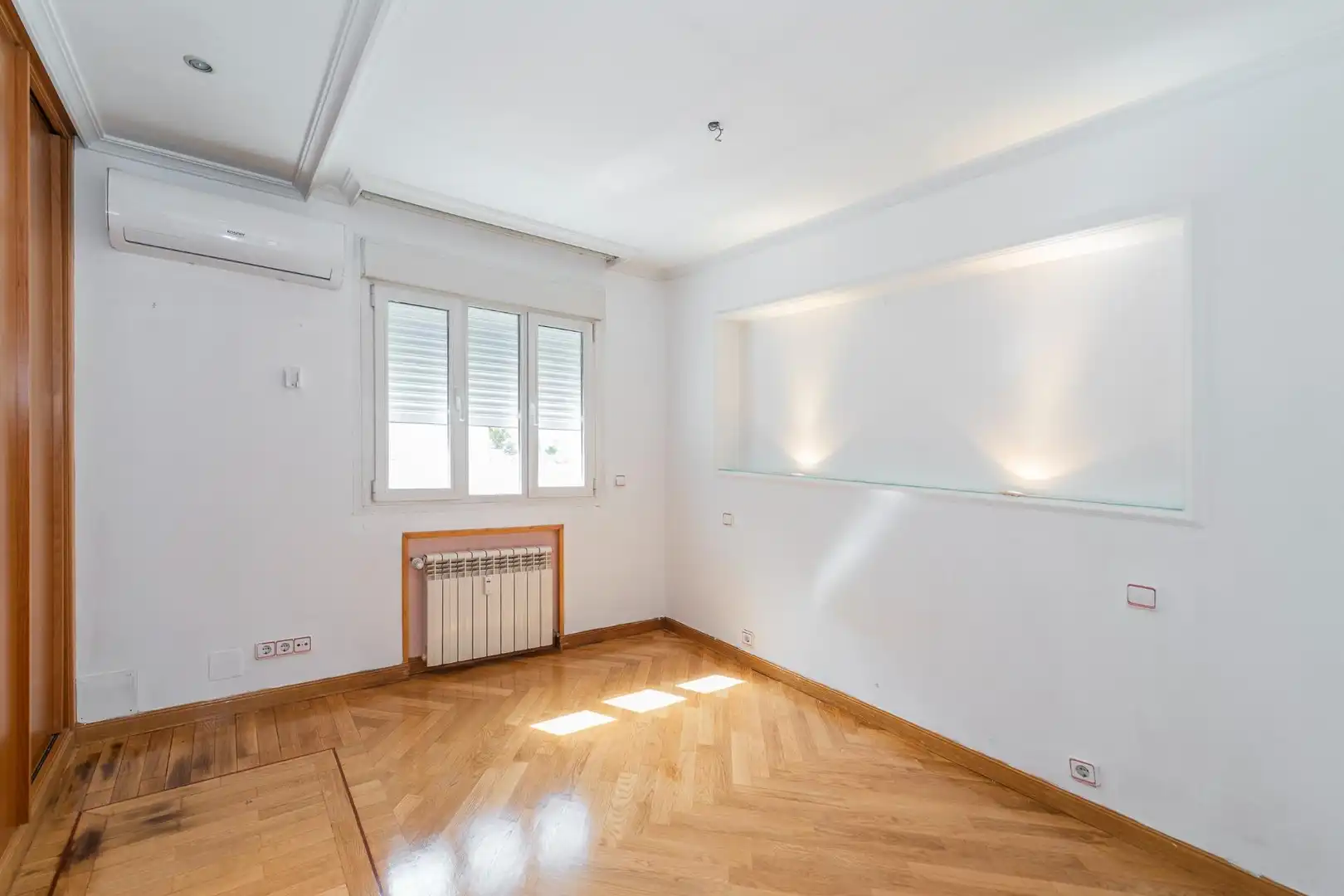 Bedroom of Flat for sale in Valdemoro  with Heating and Parquet flooring