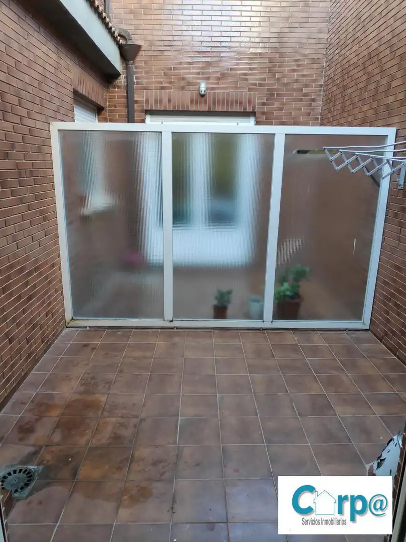 Casa adosada en venta en Andosilla