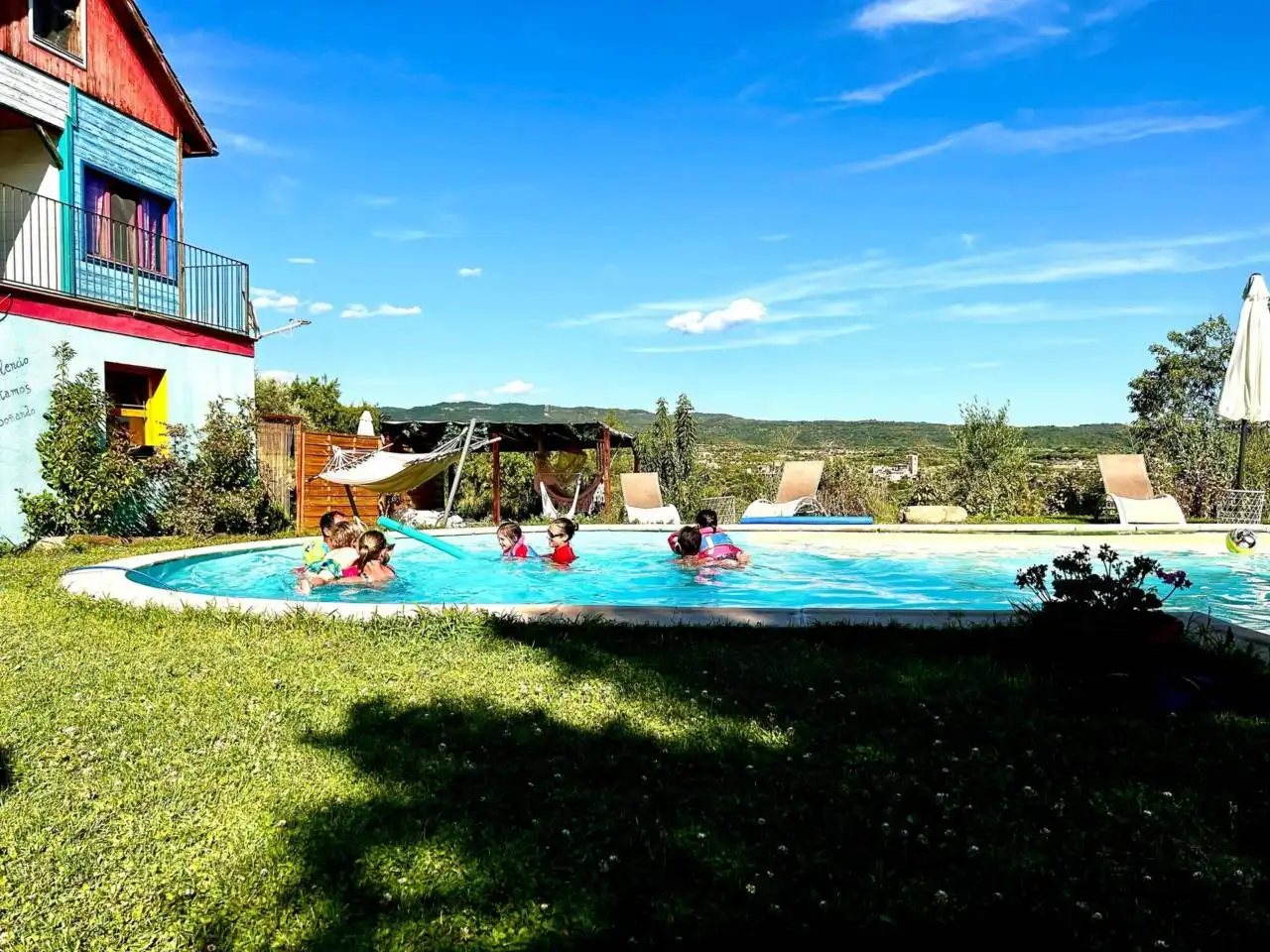 Schwimmbecken von Gebäude zum Verkauf in Colungo