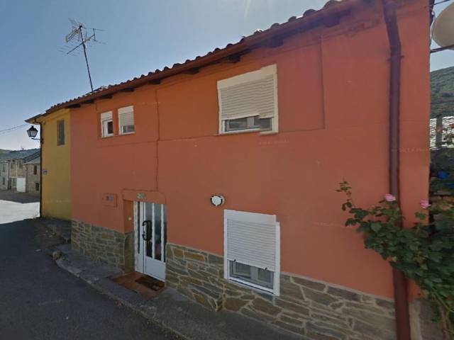 Casa-chalet en Venta en Igüeña