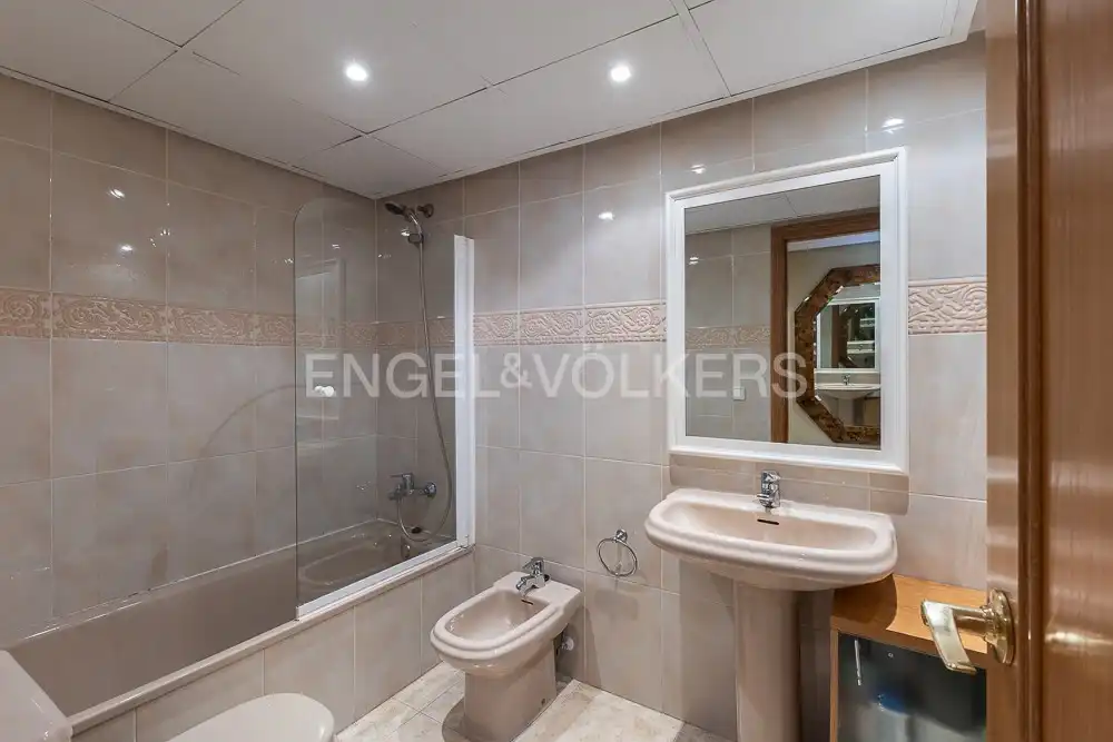 Baño de Ático de alquiler en Valencia con Aire acondicionado, Calefacción y Terraza