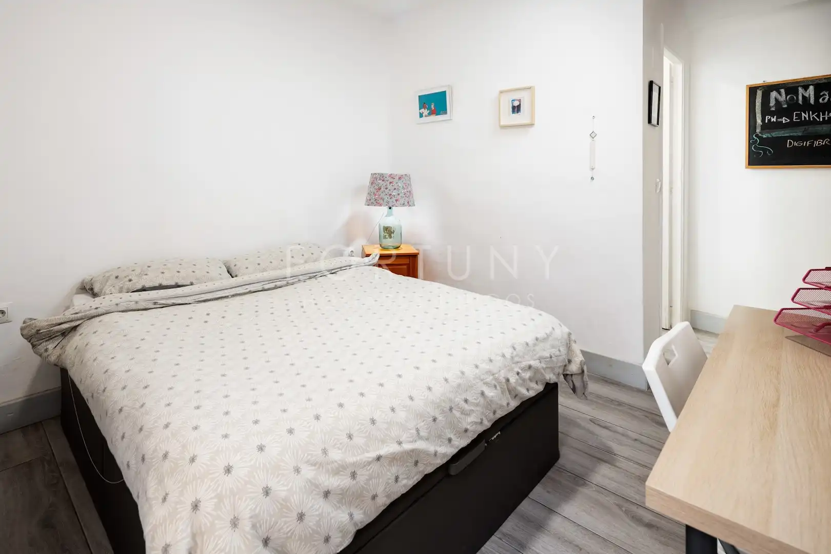 Bedroom of Flat for sale in Málaga  with Air Conditioner, Terrace and Furnished