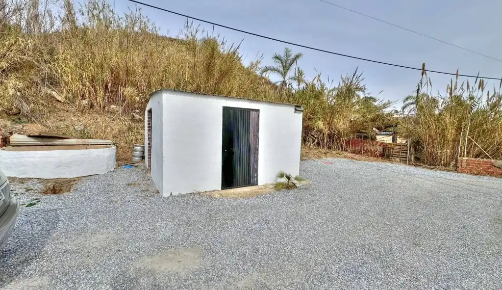 Houses for sale in Benajarafe