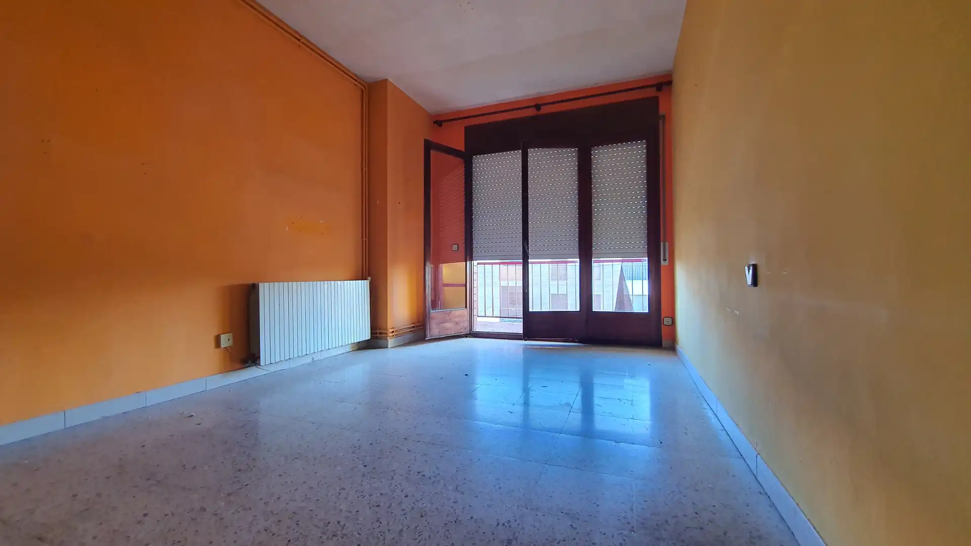 Sala de estar de Piso en venta en Santa Eulàlia de Ronçana con Balcón y Alarma
