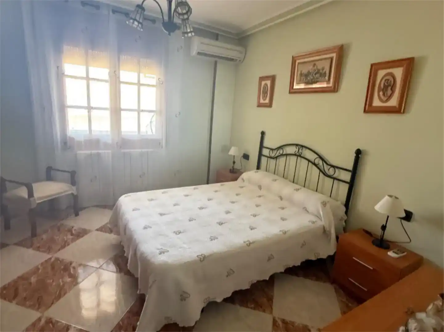 Habitación de Piso de alquiler en Castellar con Aire acondicionado, Amueblado y Balcón