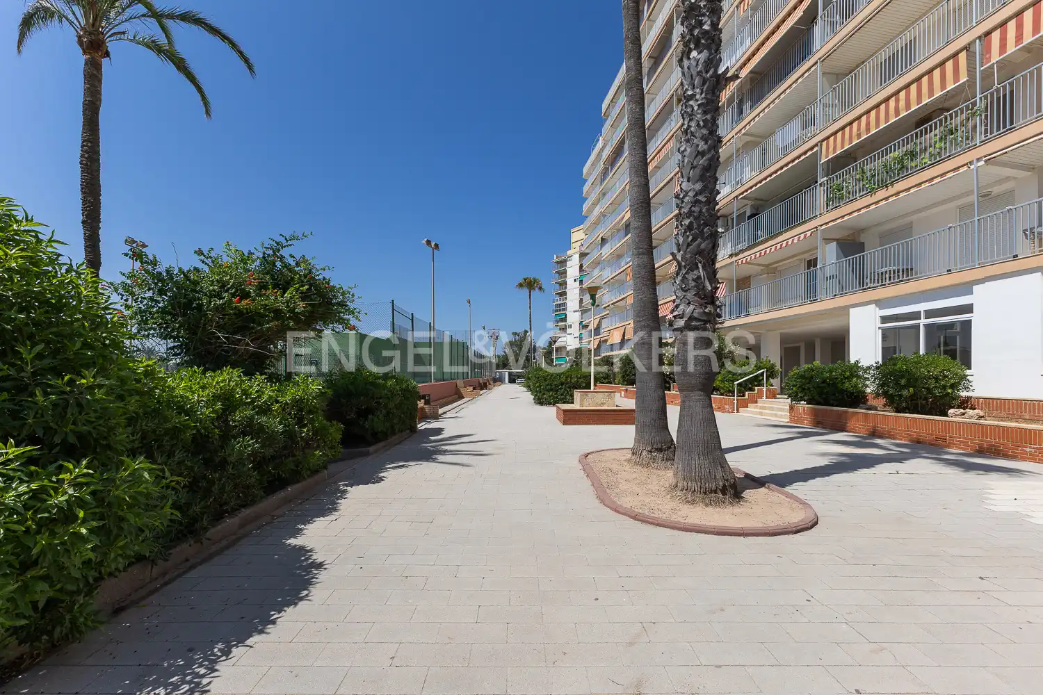 Außenansicht von Dachboden zum Verkauf in Valencia mit Heizung, Privatgarten und Terrasse