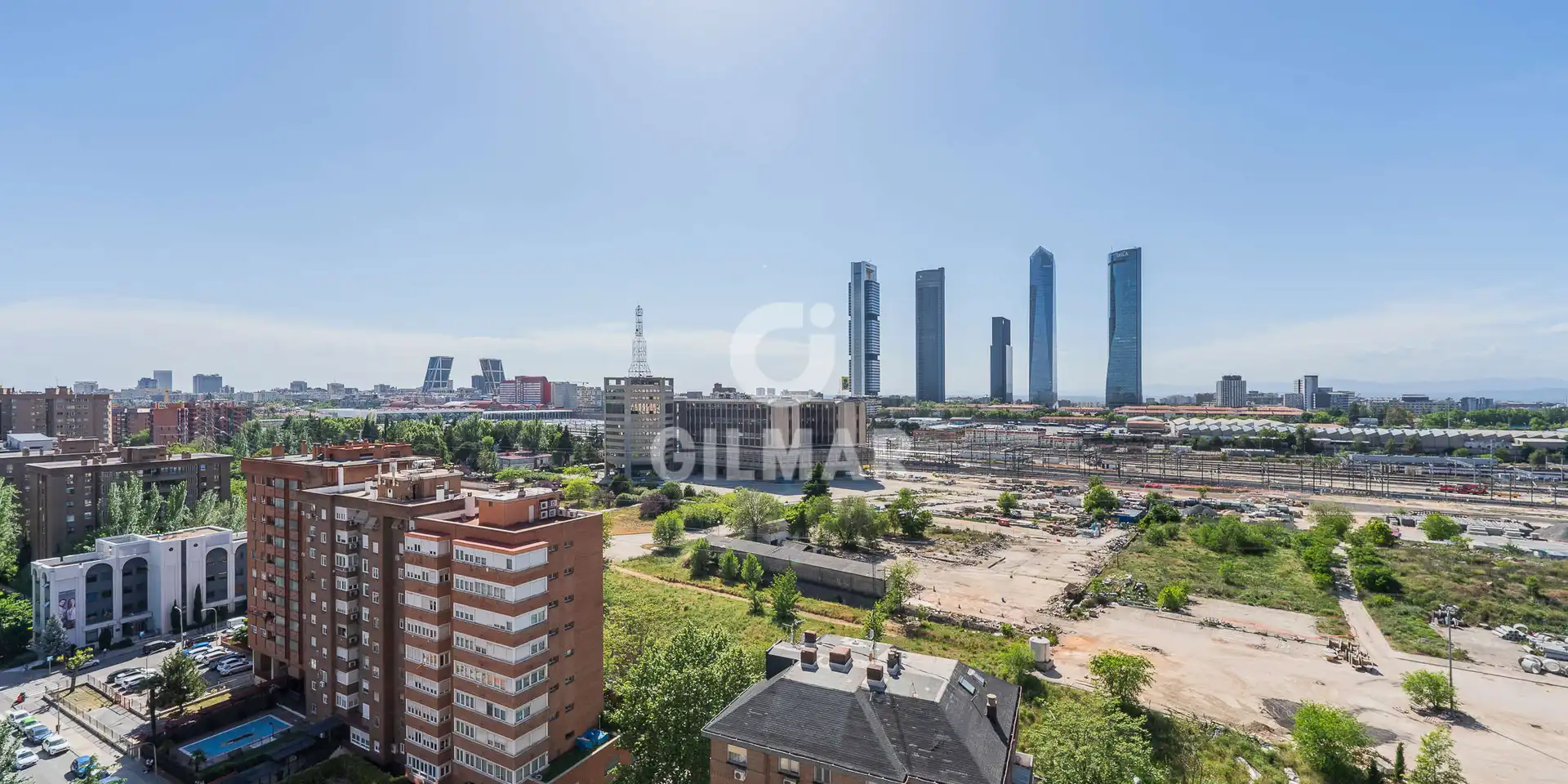 Exterior view of Flat for sale in Madrid  with Heating, Private garden and Swimming Pool