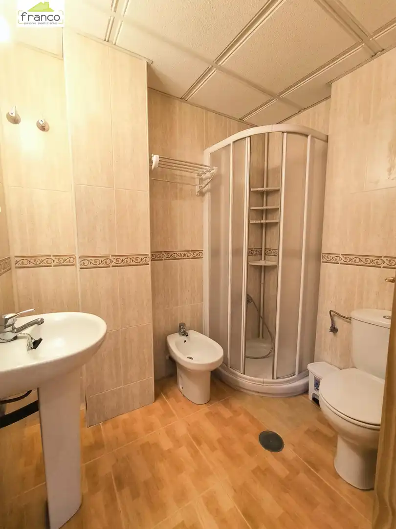 Baño de Piso en venta en Olula del Río con Aire acondicionado, Trastero y Amueblado