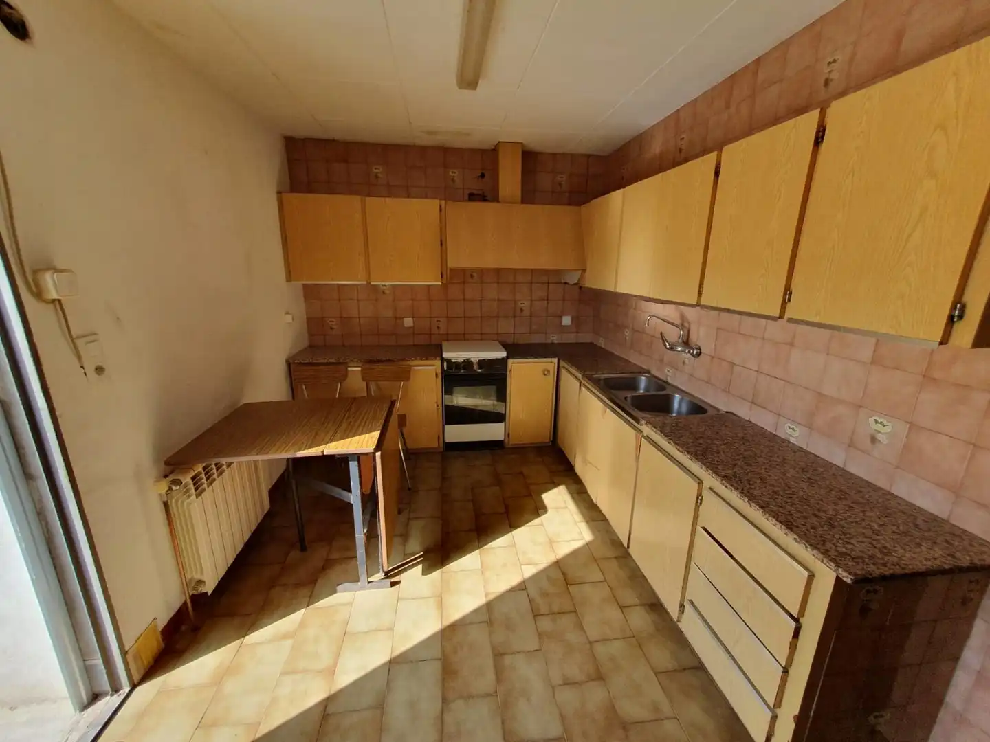 Cuina de Casa o xalet en venda en Vilanova de l'Aguda amb Terrassa i Balcó