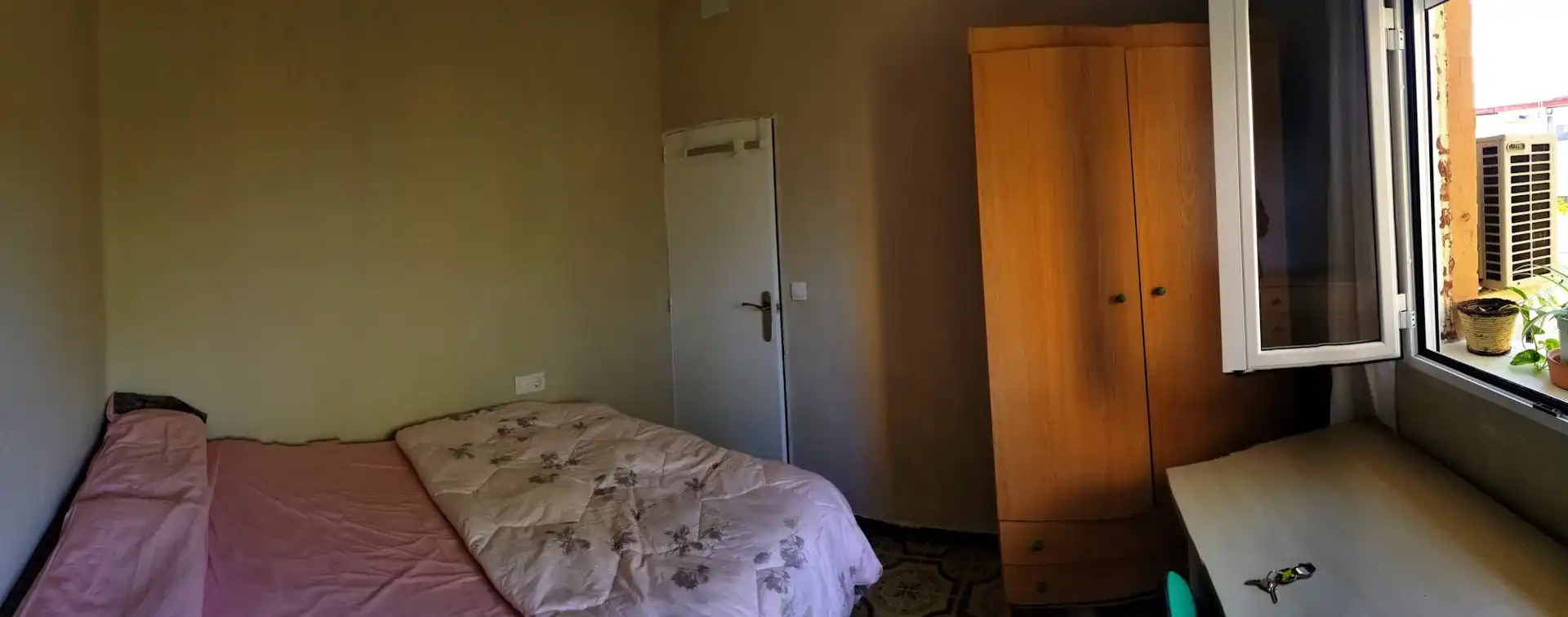 Bedroom of Flat for share in Cerro - Amate