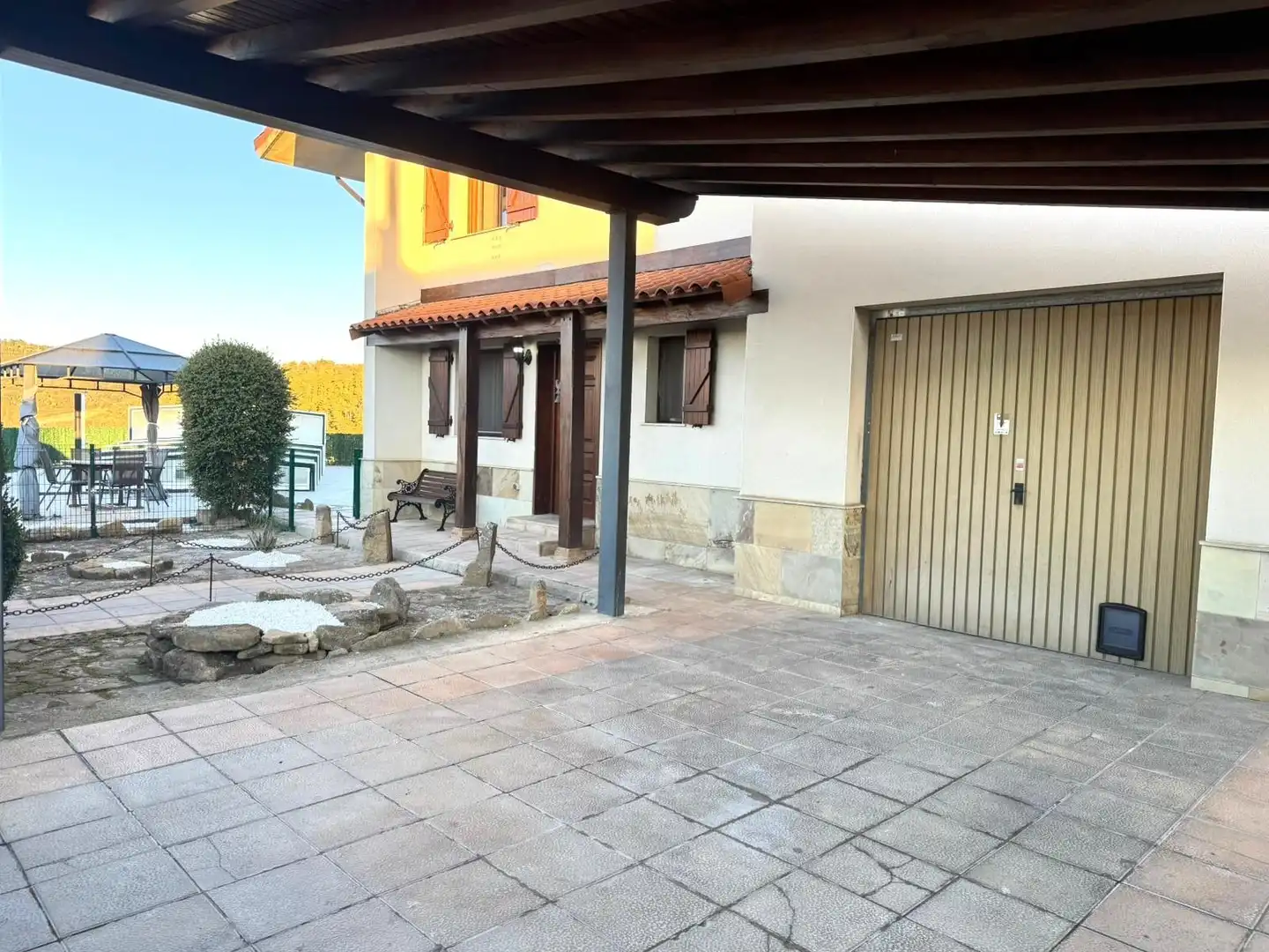 Vista exterior de Casa o chalet en venta en Olóriz / Oloritz con Aire acondicionado, Calefacción y Jardín privado