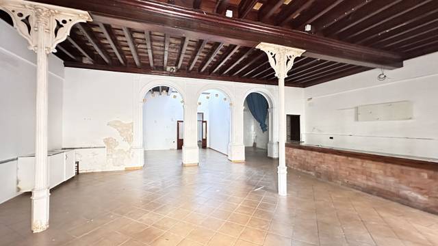 Local comercial en Alquiler en Lebrija