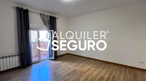 Foto 2 de Piso de alquiler en De Leopoldo Gimeno, Centro Urbano, San Sebastián de los Reyes