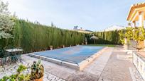 Schwimmbecken von Haus oder Chalet zum verkauf in Cúllar Vega mit Klimaanlage, Terrasse und Schwimmbad