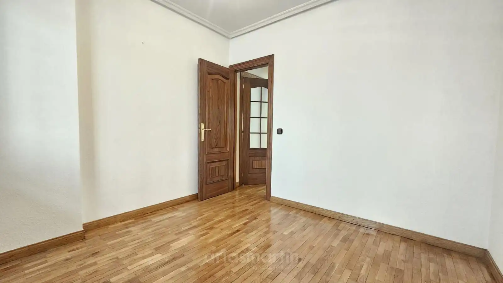 Dormitori de Pis de lloguer en Salamanca amb Calefacció, Forn i Rentadora