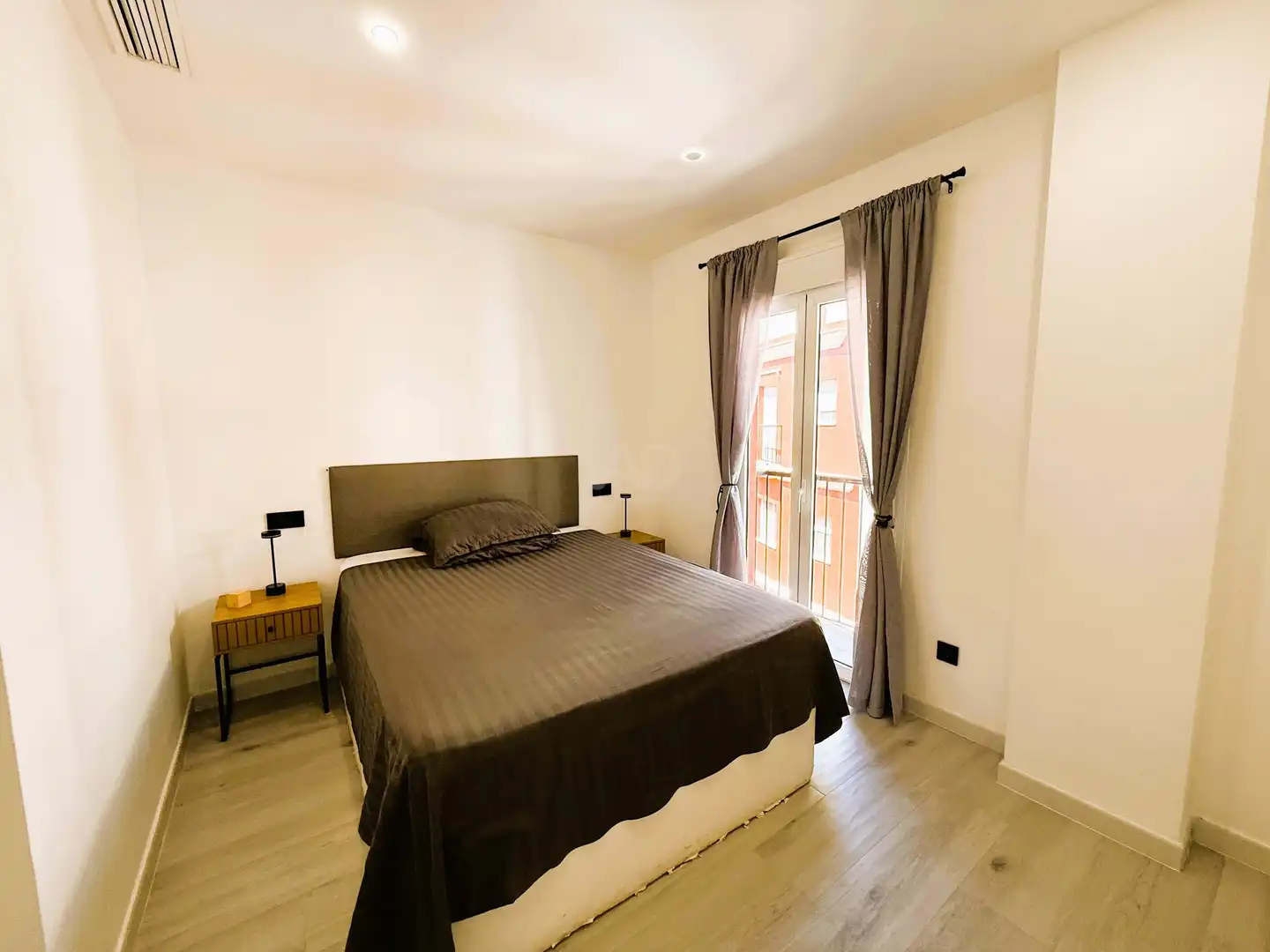 Schlafzimmer von Dachboden zum Verkauf in Chiclana de la Frontera mit Klimaanlage, Heizung und Terrasse