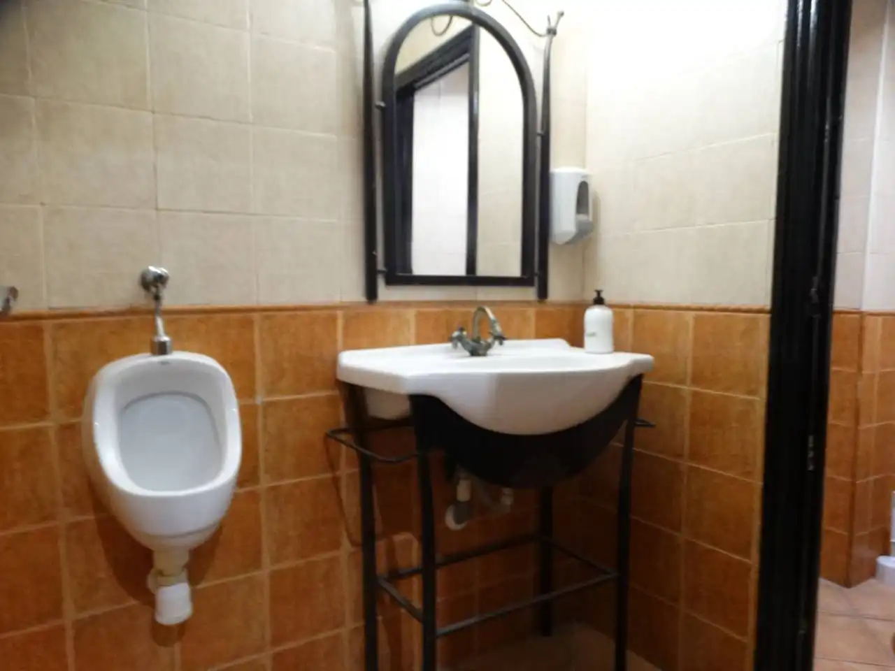 Bany de Local de lloguer en Huelva