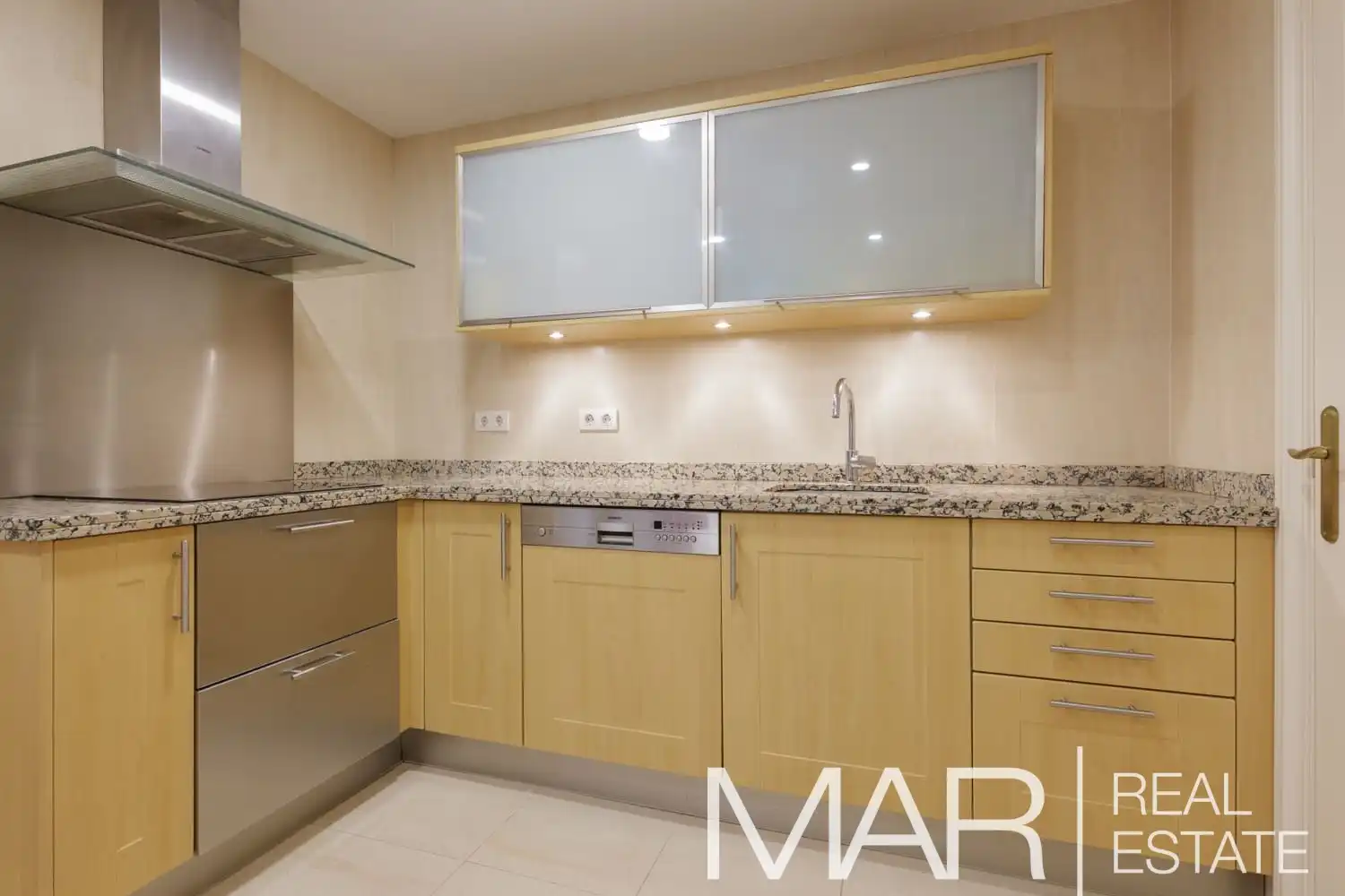 Flat for sale in Calle Nogales, Acacias