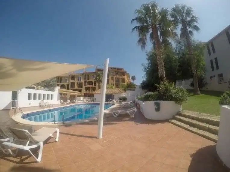 Piscina de Apartament en venda en Altea amb Aire condicionat, Calefacció i Moblat