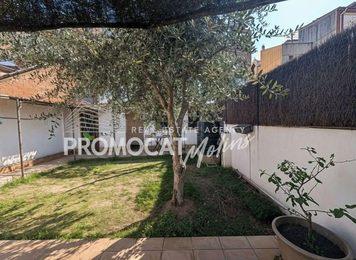 Garden of Houses for sale in Molins de Rei  with Air Conditioner, Private garden and Terrace