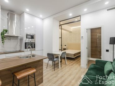 Erdgeschosswohnung zum Verkauf in Calle de Fernán González