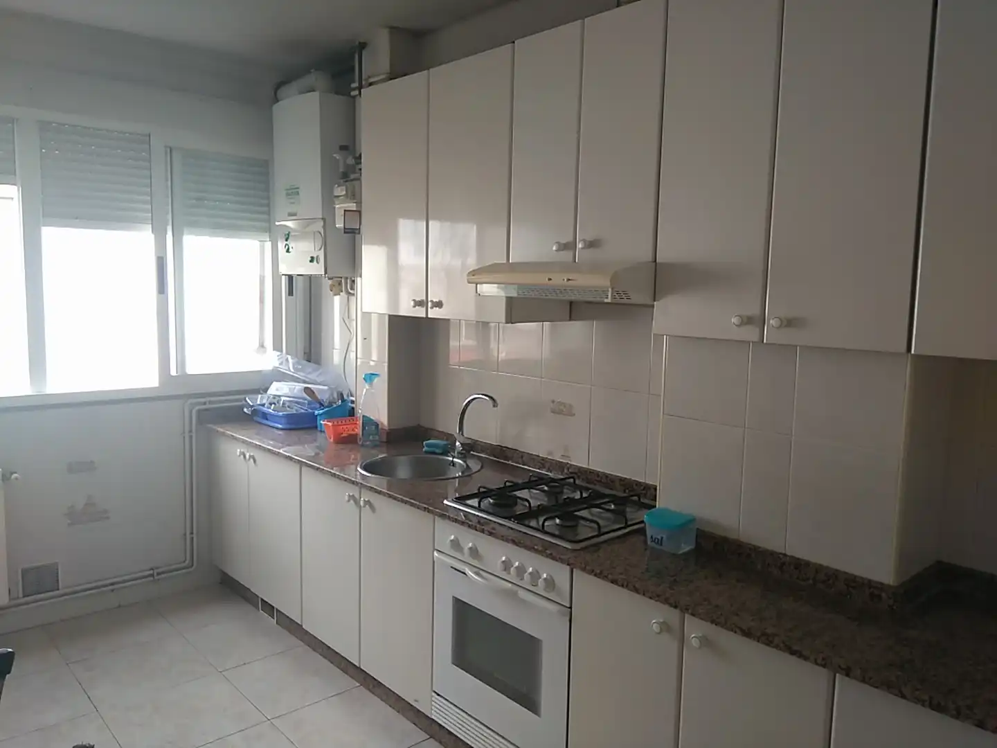 Cocina de Piso de alquiler en Ourense Capital  con Calefacción, Amueblado y Horno