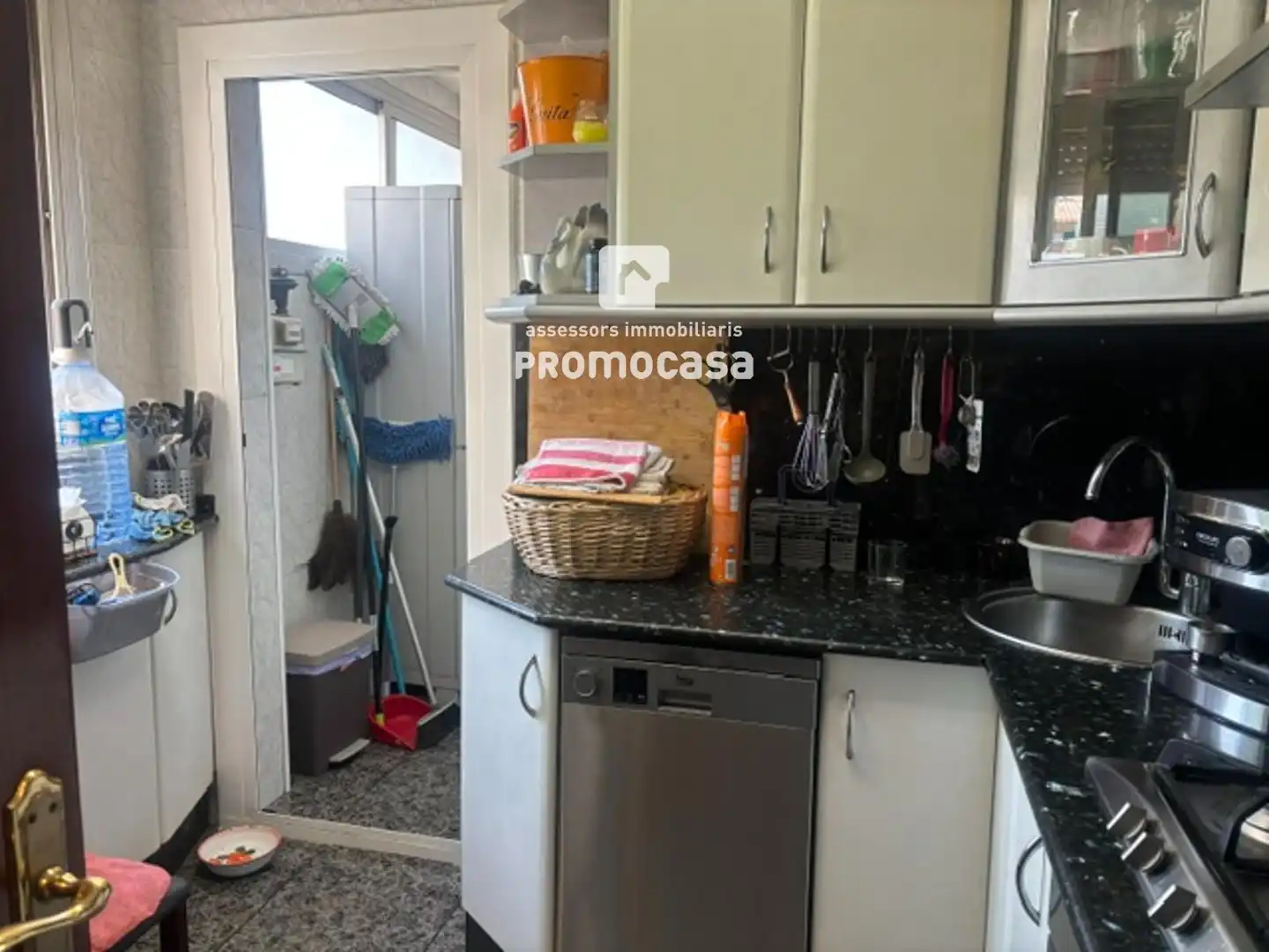 Cocina de Piso en venta en Badia del Vallès con Aire acondicionado, Terraza y Balcón