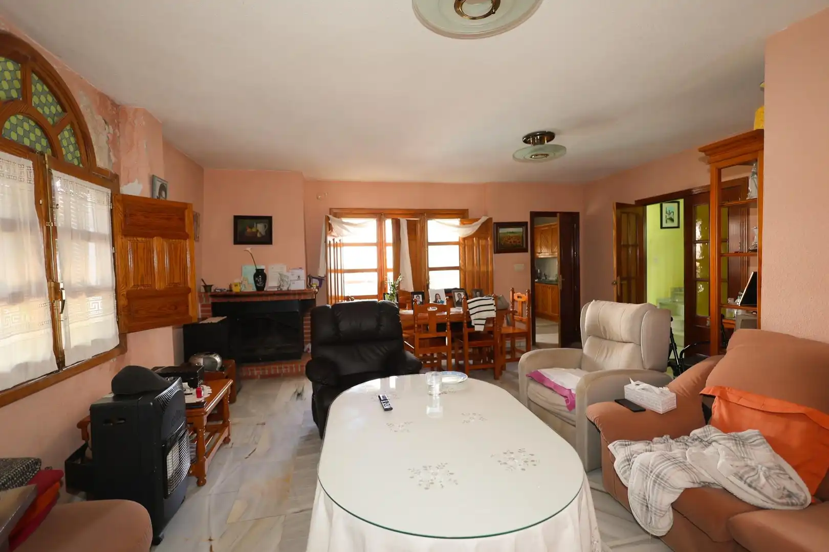 Sala d'estar de Casa o xalet en venda en Las Gabias amb Aire condicionat, Piscina i Balcó