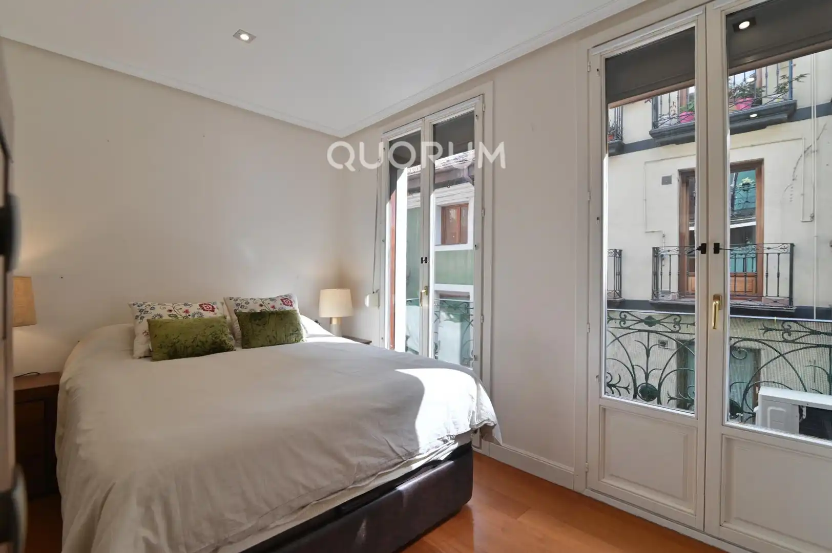 Habitación de Piso en venta en Bilbao  con Aire acondicionado, Calefacción y Balcón