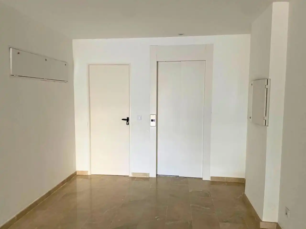 Apartamento de alquiler en Alcalá de la Selva con Calefacción, Terraza y Amueblado