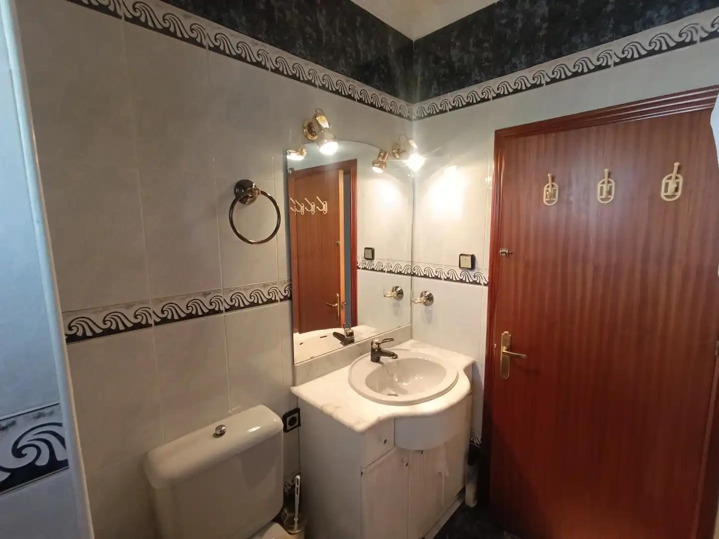 Bathroom of Flat for sale in Jerez de la Frontera