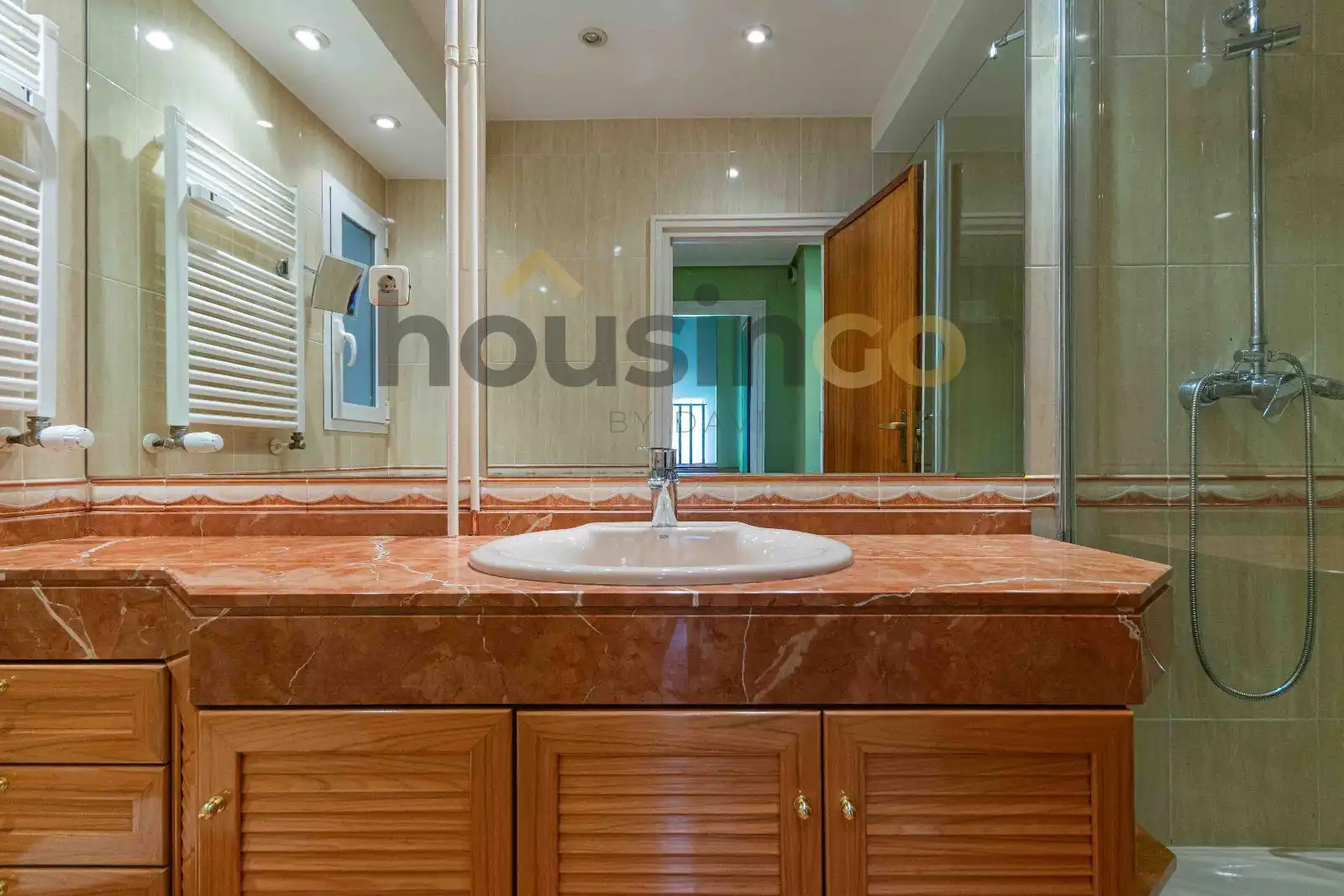 Badezimmer von Wohnung zur Miete in Madrid mit Heizung und Terrasse