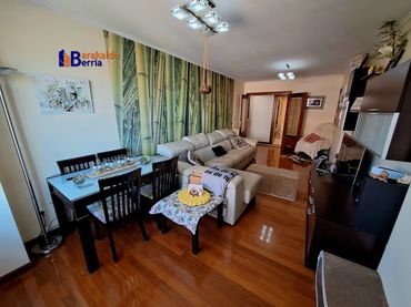 Piso con ascensor en venta en San Bartolomé Kalea